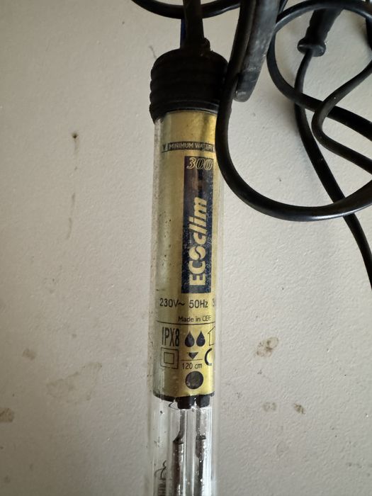 Aquecedor termostato submersível para aquário marca Jäger (Eheim)