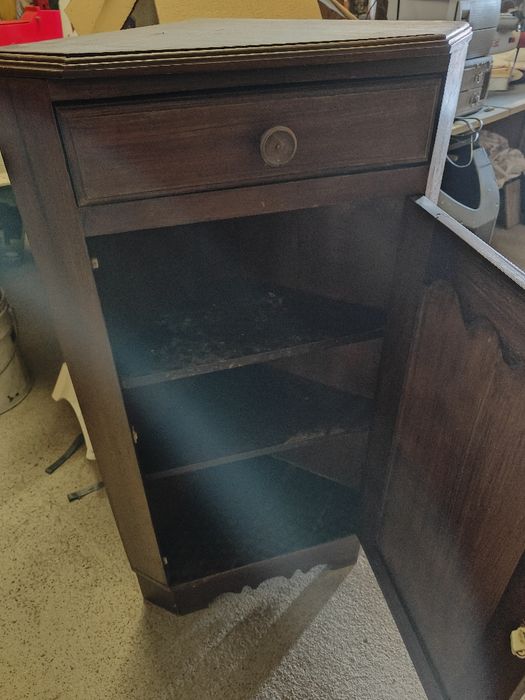 Móvel de canto 40 X 40 X 105 cm