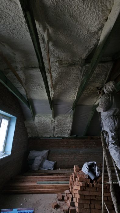 Утеплення Пінополіуретаном(ППУ),Піною, дахів ,каркасні буд, ангарів,