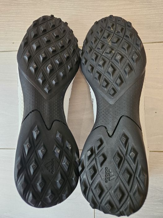Чоловічі футзалки сороконіжки Adidas Predator  41-41,5р