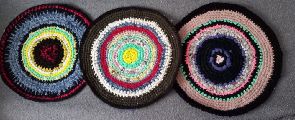 Плотные, теплые разноцветные коврики