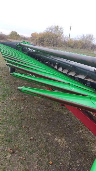 Комбайн Lexion 570 комплект 2 жниварки і візок