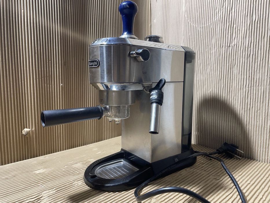 Кавомашина рожкова Delonghi ec685 M delongi кава кофемашина делонги