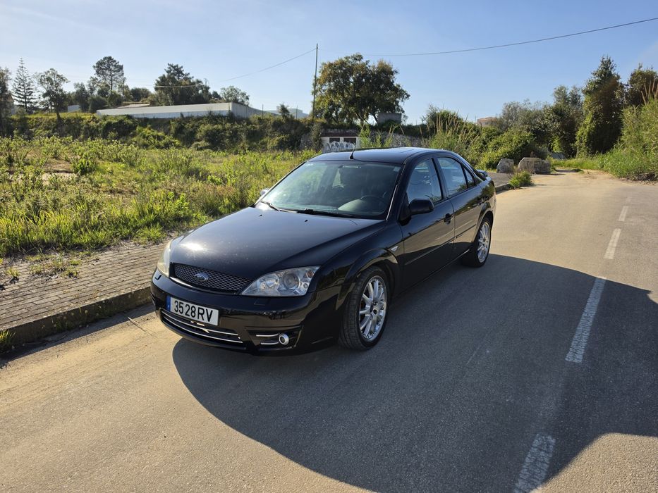 Ford Mondeo Hatchback 2.0 TDCi Ghia em muito bom estado