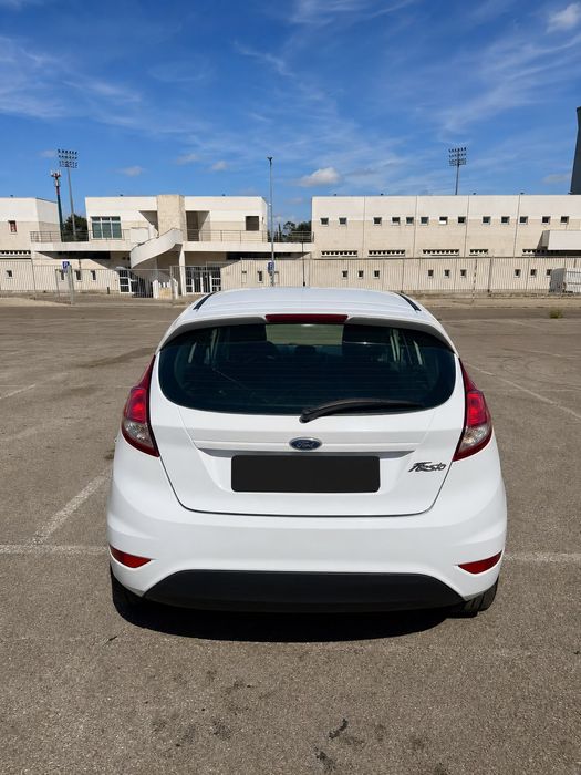 Ford Fiesta 1.5 TDCI foto 4