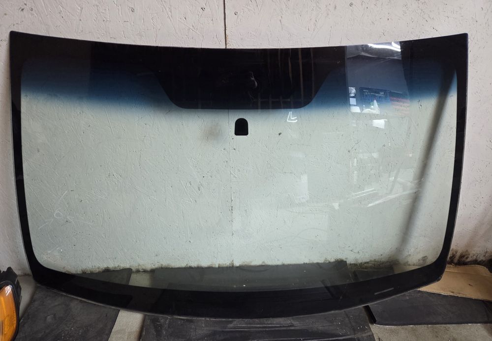 Szyba czołowa przednia przód Subaru Legacy po 09-14r