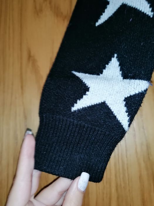 Camisola preta com estrelas