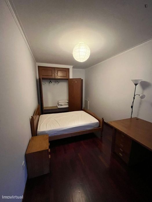 Quarto - localizado em Braga
