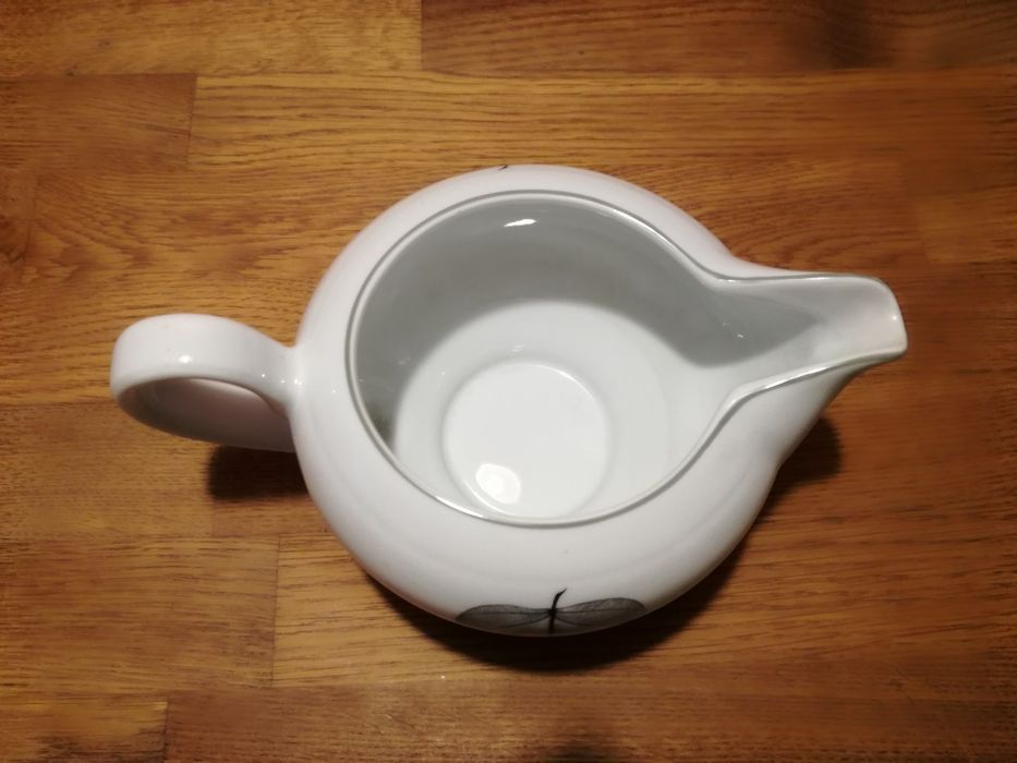 sosjerka dzbanek biała porcelana