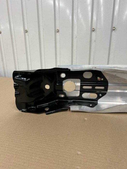 Підсилювач бампера передній Toyota RAV4 XA50 2018 - 2024 року