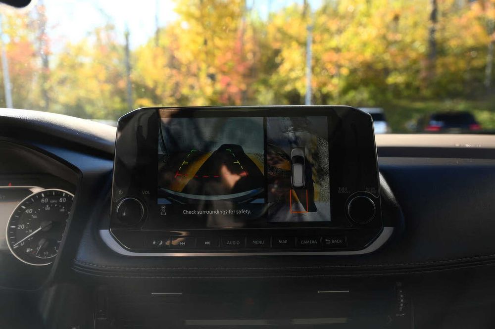 Nissan Rogue SL      2023