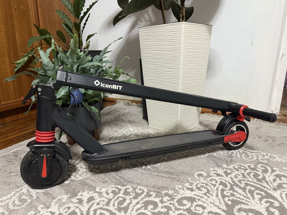 Електросамокат iconBIT Kick Scooter TT V3