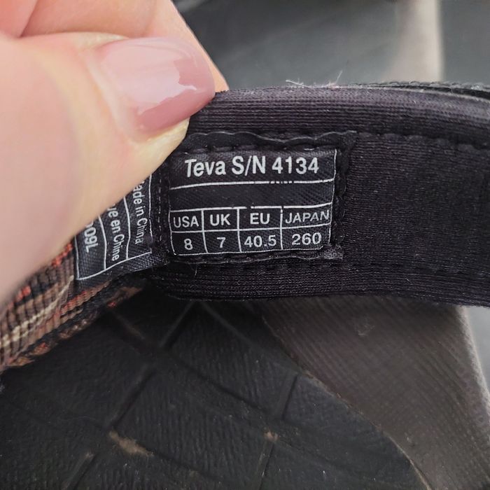 40,5 p. Teva Terra сандалі