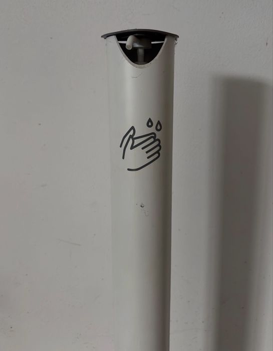 Cinzeiro de parede profissional + dispensador de gel-desinfetante de pedal