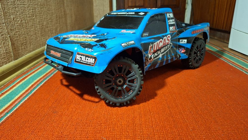 Taem Associated SC8.2e 1/8 шорт корс на радіоуправлінні
Short Couurse 4wd off road