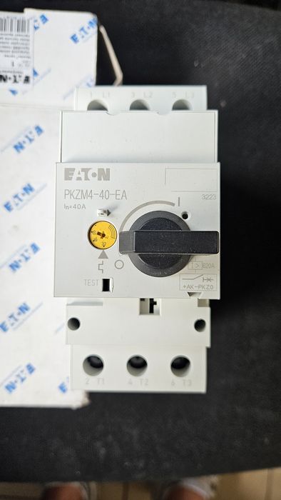 Wyłącznik silnikowy EATON PKZM4-40-EA nr kat 190021