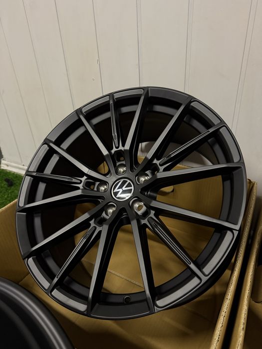 Nowe alufelgi 5x112 19” Vw Arteon CC Golf  Passat T-roc Touareg Tiguan
