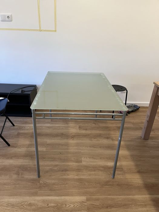 Mesa de jantar de vidro