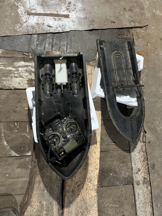 Прикормочний Кораблик корпу