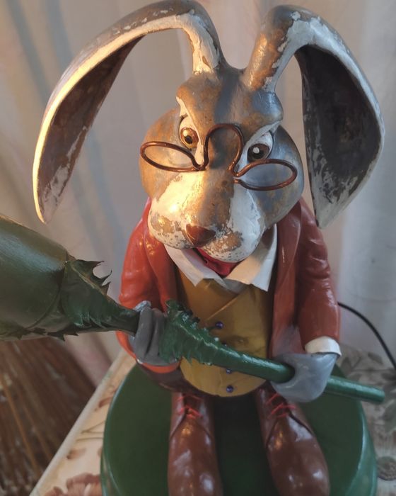 Настольная лампа.