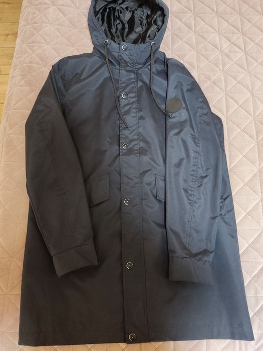 Продам ветровка.