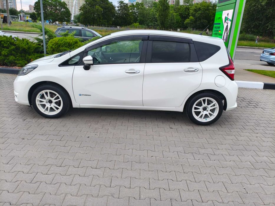Продам Nissan Note E-Power 2018 Гібрид 3.5л.-100км.