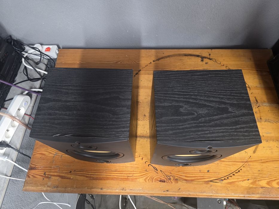 Wharfedale Diamond 8.1 – kolumny stereo, sprawne, maskownice
