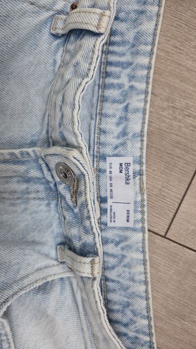 Bershka spodnie  jeansowe   40
