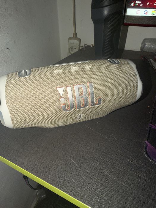Jbl Charge 6 (como nova) ler descrição!