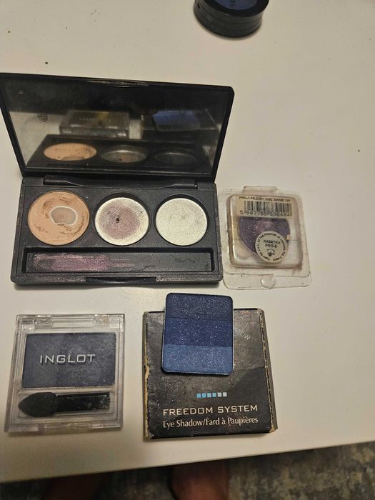 Cienie do powiek róże inglot bourjois avon