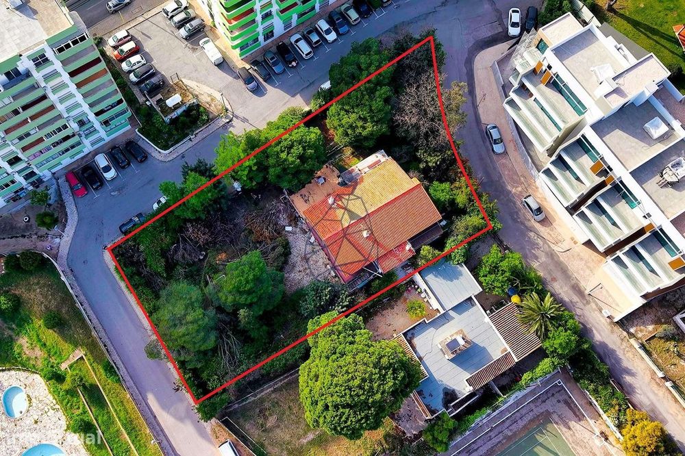 Land Plot for Construction of 46 Apartments in Quarteira