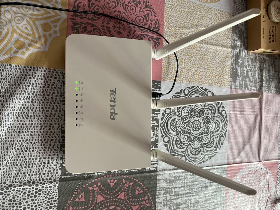 Wi-Fi роутер Tenda F3 (300 Мбит/с)