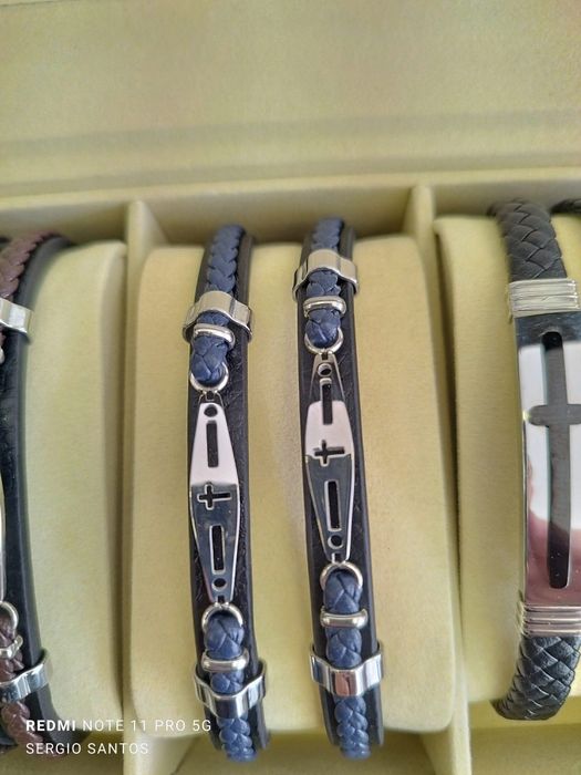 Pulseiras em pele original e aço inoxidável
