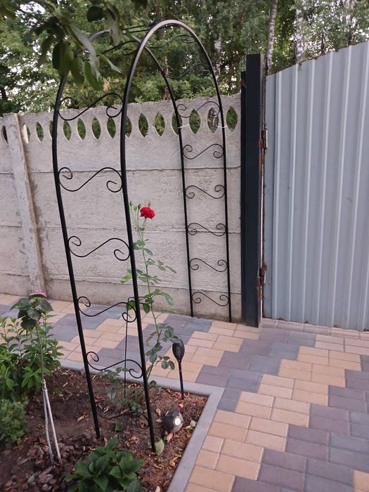 Опора для розы квіти