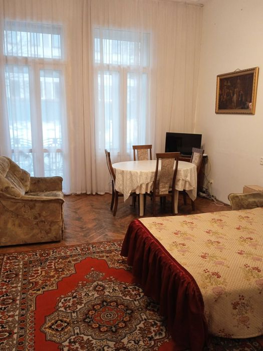 3 кімнатна квартира, близький центр, Шота Руставелі , до 8 людей