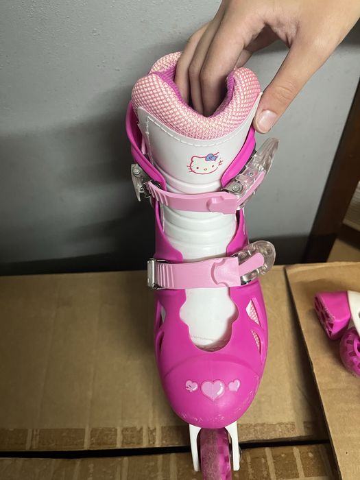 Patins de crianca com proteções para joelhos e cotovelos