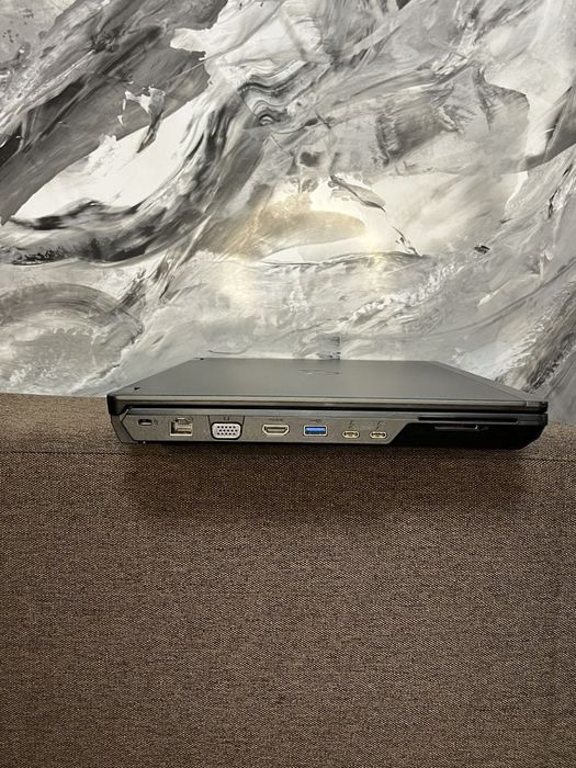 Ноутбук Fujitsu h780 розпродаж