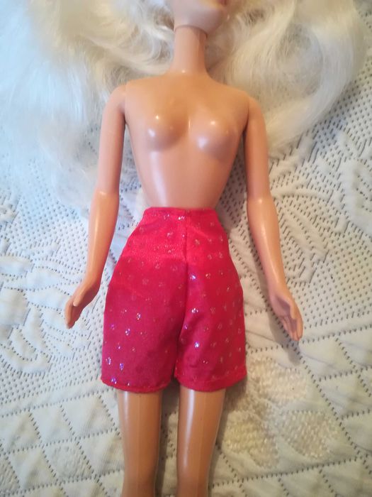 Calções Vermelhos para Boneca