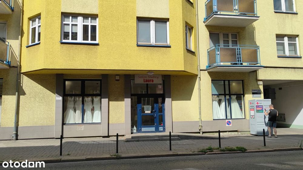Lokal handlowo-usługowy na parterze w Śródmieściu