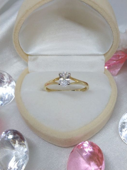 Piękny złoty pierścionek z cyrkonią, złoto 585, r. 15