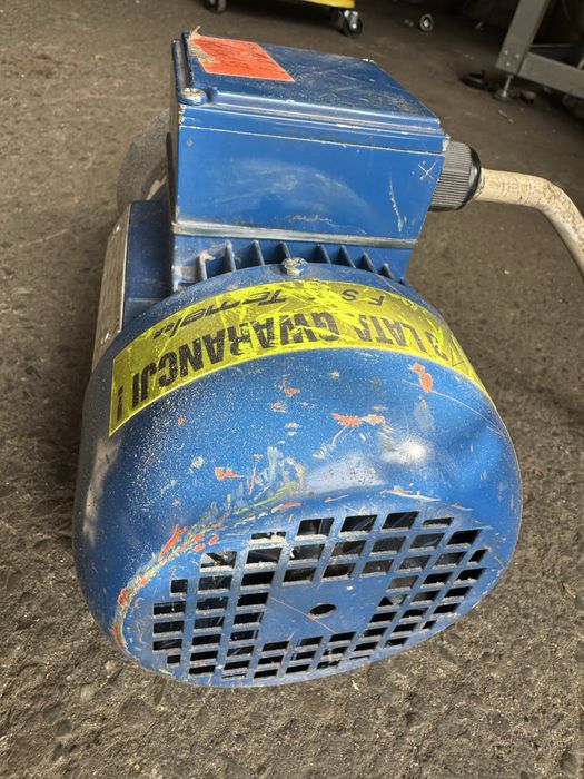 Silnik elektryczny 0,37kW 1360obr 1380obr sprawny SG71-4B