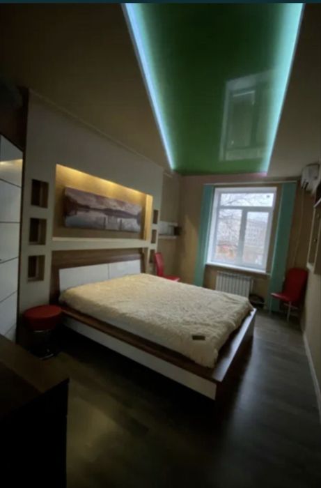 Продается уютная и просторная 2к /квартира Сталинка ,в Центре города!