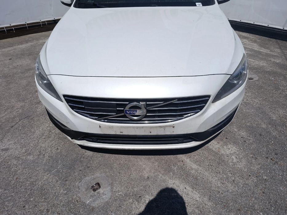 Frente completa VOLVO V60 I Van (155)