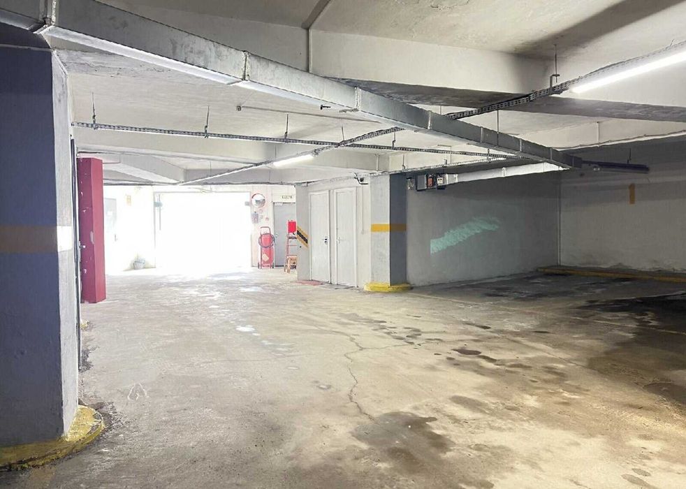 Продаж паркомісця на Поділлі