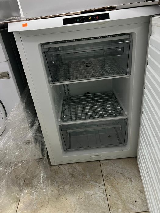 Морозильна камера з Німеччини