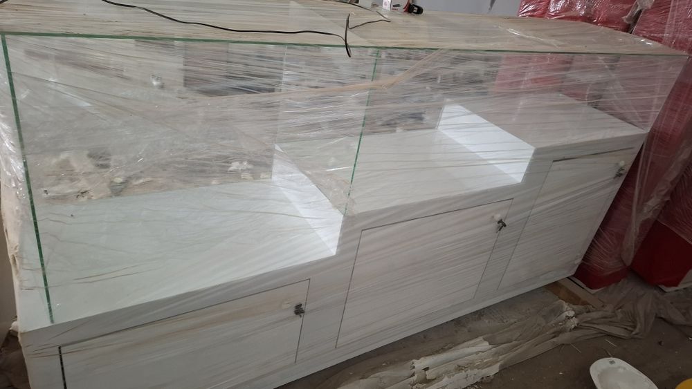 Witryna sklepowa gablota wystawowa szklana