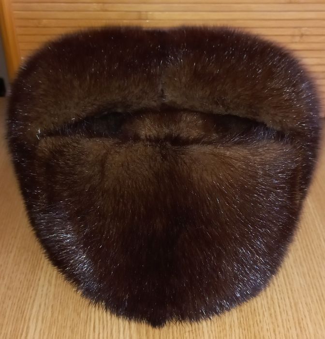 шапка-ушанка натуральная.Размер 56. Б/у