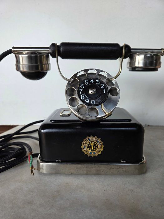 Stary Polski telefon CB-27