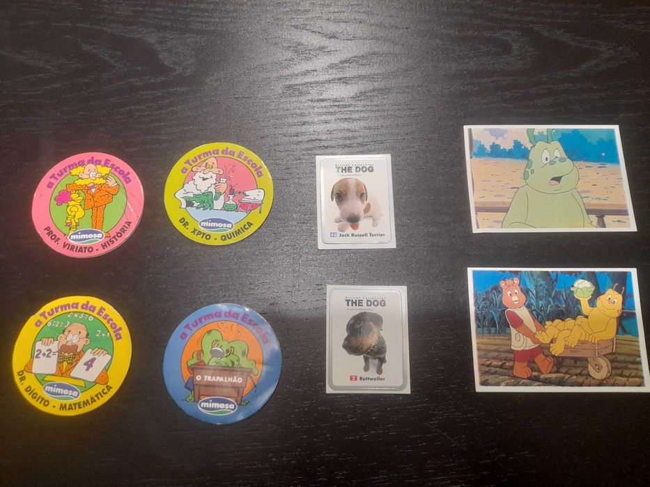 Várias colecções cadernetas cromos barbie pokemons