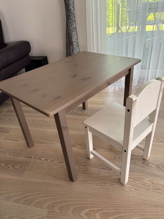 Zestaw Ikea Sundvik stolik z krzesełkiem